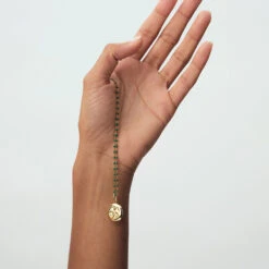 Pendentif MEDAILLON TRÈFLE 11 Pendentif MEDAILLON TRÈFLE -Bijouxe Legant Magasin 02880066 157 TU M1