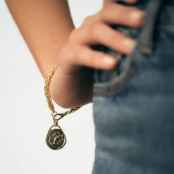 Pendentif SCORPION ZODIAQUE -Bijouxe Legant Magasin 02880110 157 TU M1